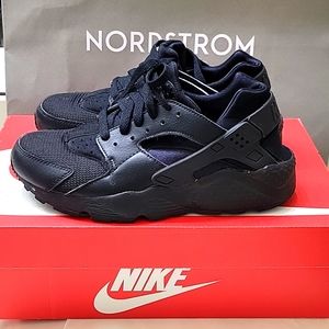 COPY - NIKE HUARACHE RUN SNEAKERS